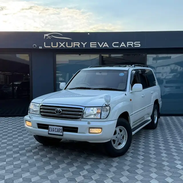 Toyota Land Cruiser VX Limited V8